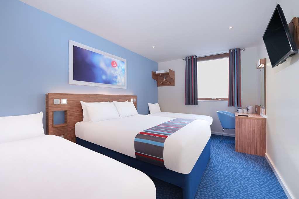 Travelodge Dundee Strathmore Avenue Quarto foto