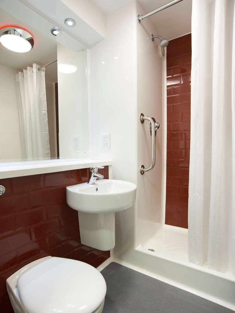 Travelodge Dundee Strathmore Avenue Quarto foto